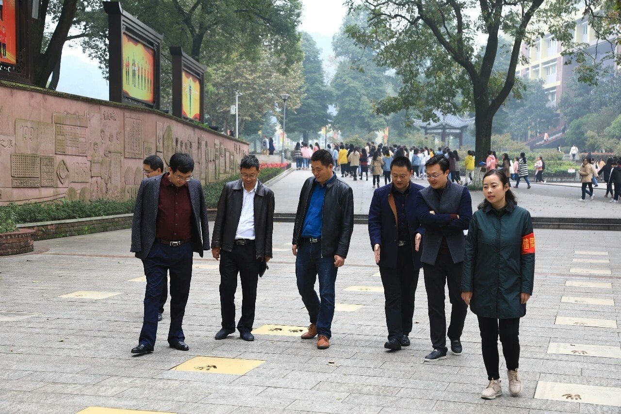 重庆市垫江县第一职业中学到我校参观交流